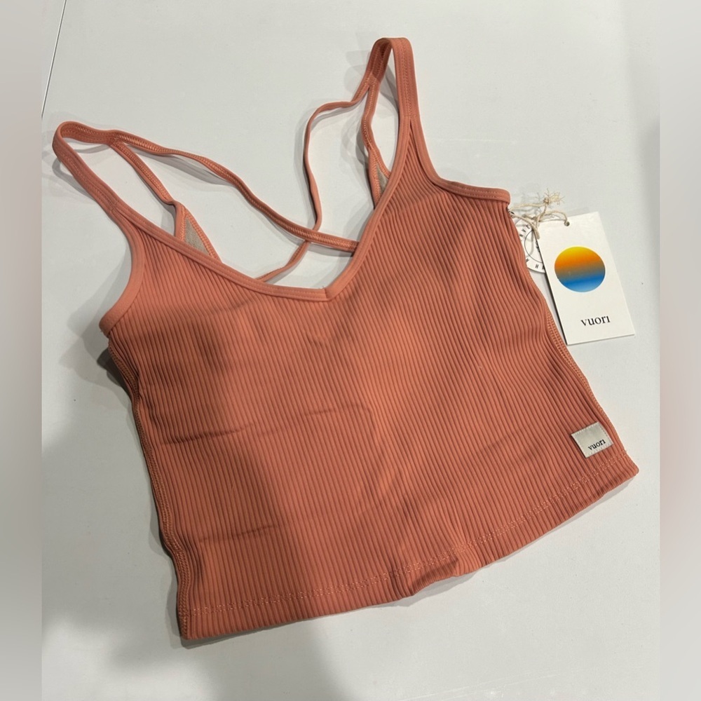 Vuori Women's XS Rib Crop Tank Pink NWT Stretch Rib Knit Built-in Bra